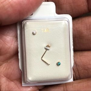 🆕14K Gold L Shaped Nose Ring - 24G